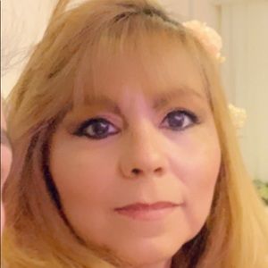 Meet your Posher, Adriana